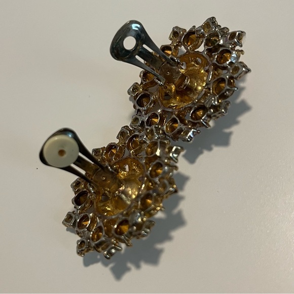 Vintage Rhinestone Clip on Earrings - Picture 7 of 8